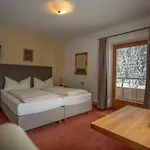 Hotel Waldesruh 3*