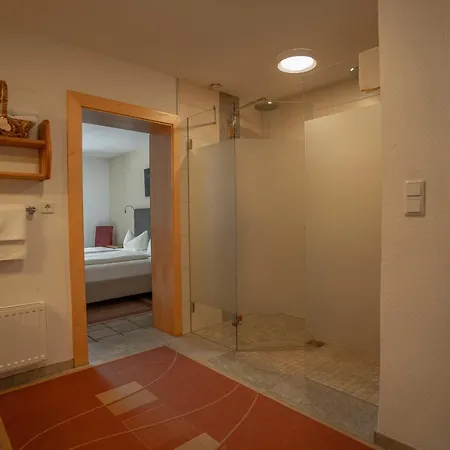 Waldesruh Szálloda 3*